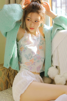 厨房里我扒了孕妇的内裤